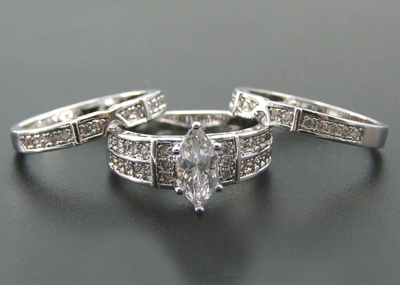 แหวนแต่งงานทองคำ 10K 14K, 0.68ct 56pcs แหวนเพชรธรรมชาติ ODM