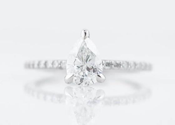 แหวนเพชรพลอยแท้ทองคำขาว 1.33ct Pear Cut PS 6×8mm For Engagement