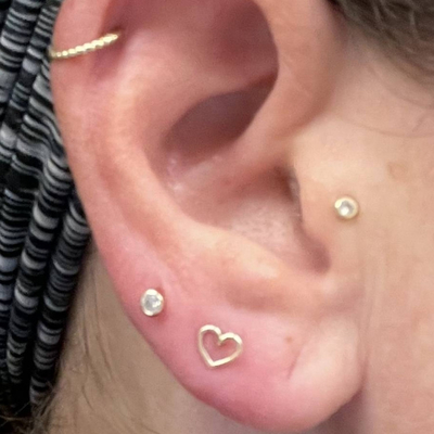 14K Gold Outlined Heart Threaded Flat Back Stud earrings studs ear piercing เครื่องประดับ