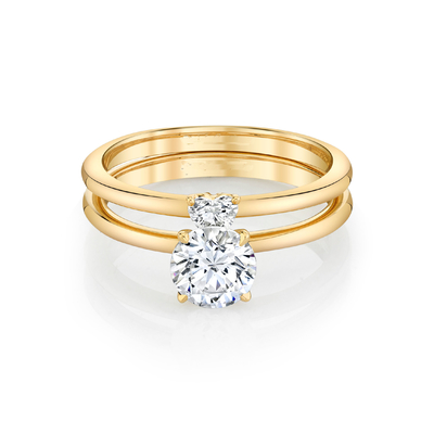 แหวนเครื่องประดับอินเทรนด์สีเหลืองทอง Moissanite หมั้นแหวนชุด Heart Cut Moissanite แหวน Set