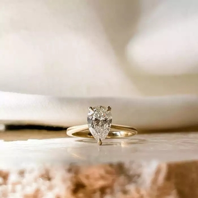 แหวนหมั้นเพชรแท้ ทอง 18k Pear Natural Diamond Wedding Ring