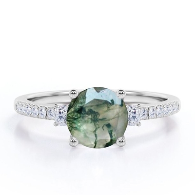 แหวนหมั้นหิน 3 ก้อน Dendritic Moss สีเขียวธรรมชาติทรงกลมและ Moissanite