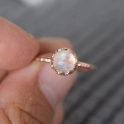 ที่ไม่ซ้ำกัน Moon Shape Silver Rose Gold Plated Natural Moonstone Silver Ring Star Round CZ Hot Selling Rings