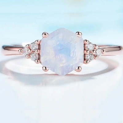 Pear Moonstone แหวนหมั้น ทอง 18k แหวนเงิน เครื่องประดับพลอยธรรมชาติ