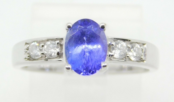 Flower Design JewellersClub Tanzanite Ring เครื่องประดับแหวนเงินแท้ประดับเพชรสีขาว