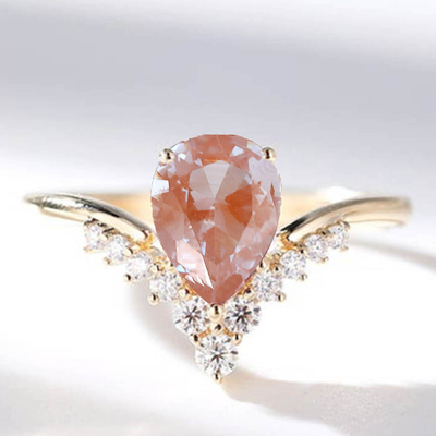 แหวนเงินแท้ 925 CZ Dainty V Shape Pear Cut Alexandrite Jewelry Ring