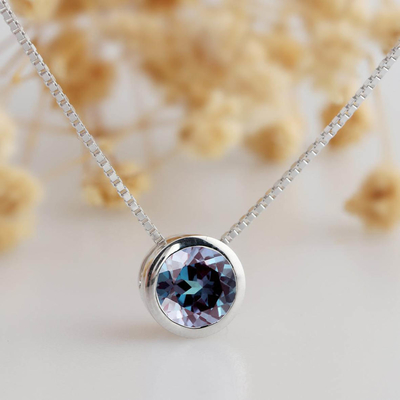Round Cut 1CT Center Synthetic Alexandrite Bezel Solitaire 14k White Gold Pendants สร้อยคอสร้อยคอจี้ Alexandrite