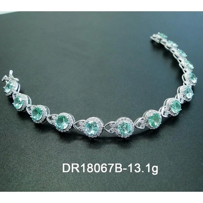 เครื่องประดับ CZ 925 เงินสเตอร์ลิง Pear Cut Green Spinel สร้อยข้อมือเทนนิสหยดน้ำตา