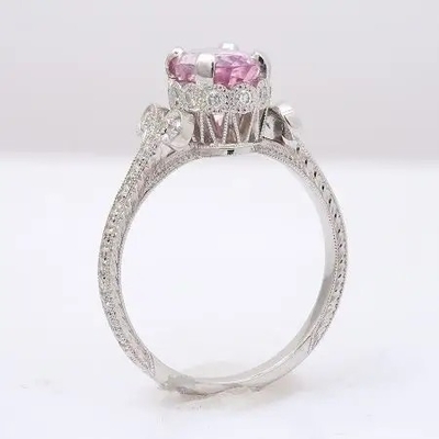 2.11 กะรัต S925 เงินสเตอร์ลิงไพลินสีชมพูธรรมชาติแหวนหมั้น Moissanite