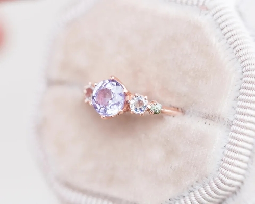 แหวนควอตซ์ลาเวนเดอร์ธรรมชาติ, 925 เงินสเตอร์ลิง Rose Gold Plated Five Stone Ring