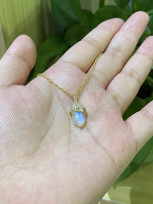 สร้อยคอมูนสโตนธรรมชาติหกเหลี่ยม, สร้อยคอโซ่ทอง 14k ยาว 14 นิ้ว