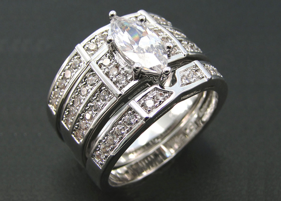 แหวนแต่งงานทองคำ 10K 14K, 0.68ct 56pcs แหวนเพชรธรรมชาติ ODM