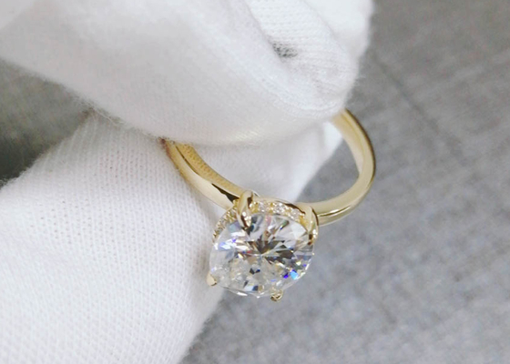1.5ct Oval Cut Lab Grown Moissanite Ring วัสดุทอง 14K 0.7×0.9cm size