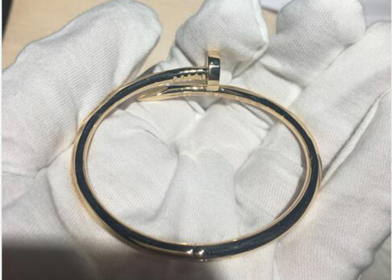 ความกว้าง 3.5 มม. สร้อยข้อมือทองคำ 18k, Juste Un Clou Bangle for Engagement