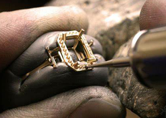 Two Tone 0.80ct Semi Mount เครื่องประดับแหวน 14K Gold วัสดุ ODM สำหรับหมั้น