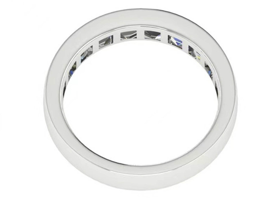 แหวนหมั้นทองคำขาว EM Cut, ทองคำขาว 18k และแหวนเพชร 3.0 × 2.3mm