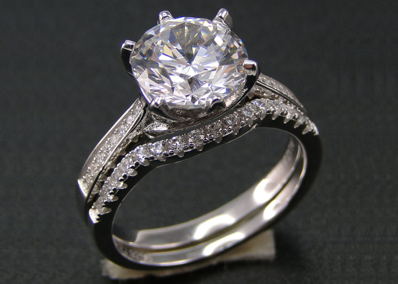 1PCS แหวนเพชรเจียระไนทรงกลม 1.25CT, ชุดแหวนทองคำขาว 18k สำหรับผู้หญิง
