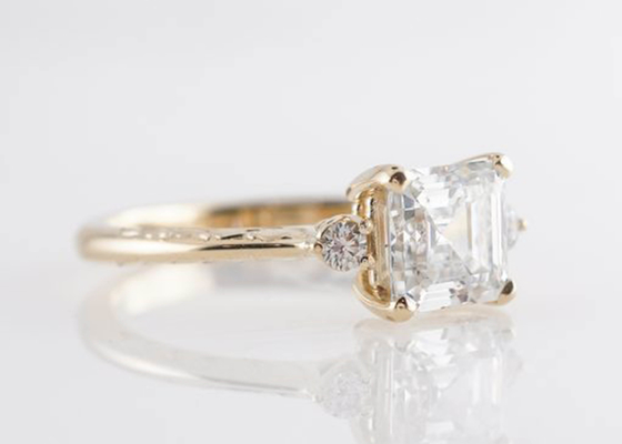 แหวนทองคำ 14K โรสโกลด์ Asscher Cut Diamond 1.29ct Classic Style