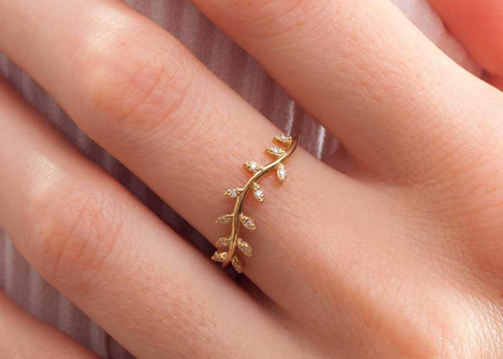 แหวนเพชรแถวมะกอกทอง 14K ทรงกลม 1.2 มม. Size