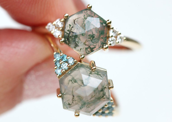 หกเหลี่ยมตัดสีเขียวมอสอาเกตแหวนหมั้น 14k ทองวัสดุ 6.5mm Size