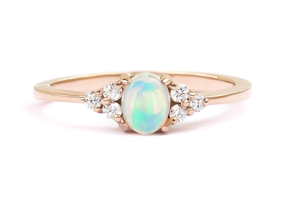 Cobochon Cut แหวนทอง 9K, 0.5ct แหวนโอปอลธรรมชาติ 5×7MM Size