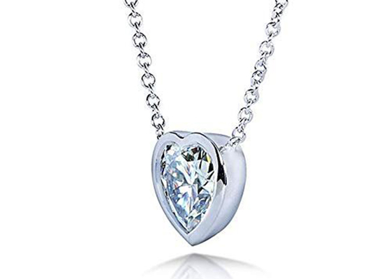 สร้อยคอทองคำ 14K ขนาด 16 นิ้ว แบบฝาหัวใจพร้อม Moissanite ขนาด 6x6 มม